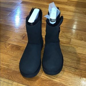 NEW UGG BAILEY BUTTON II